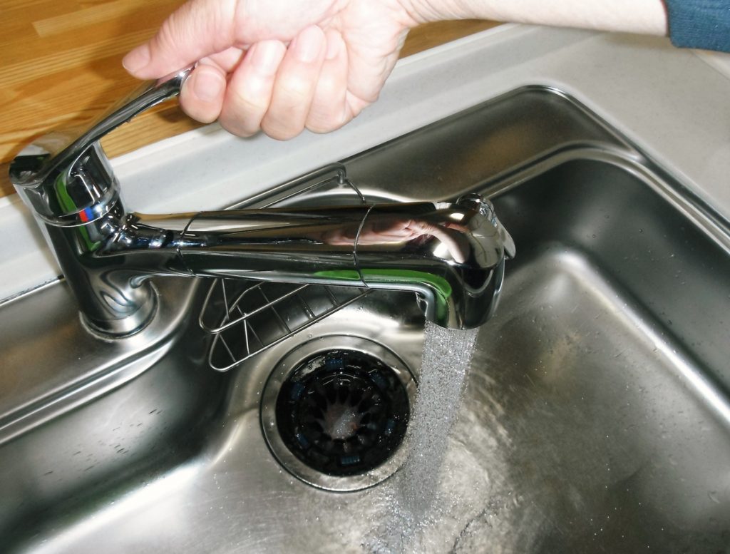 キッチンの排水詰まりを予防するポイント！